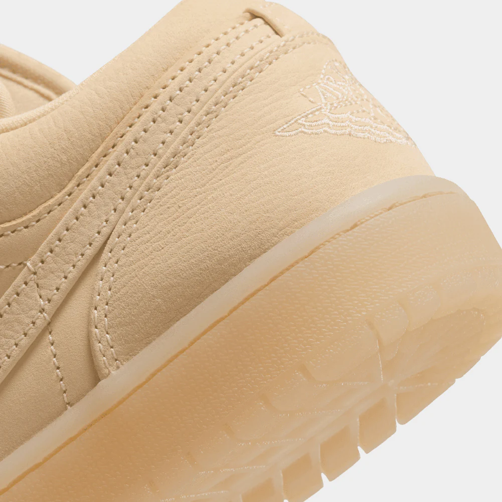 Air Jordan 1 Low SE (W) - Image 6