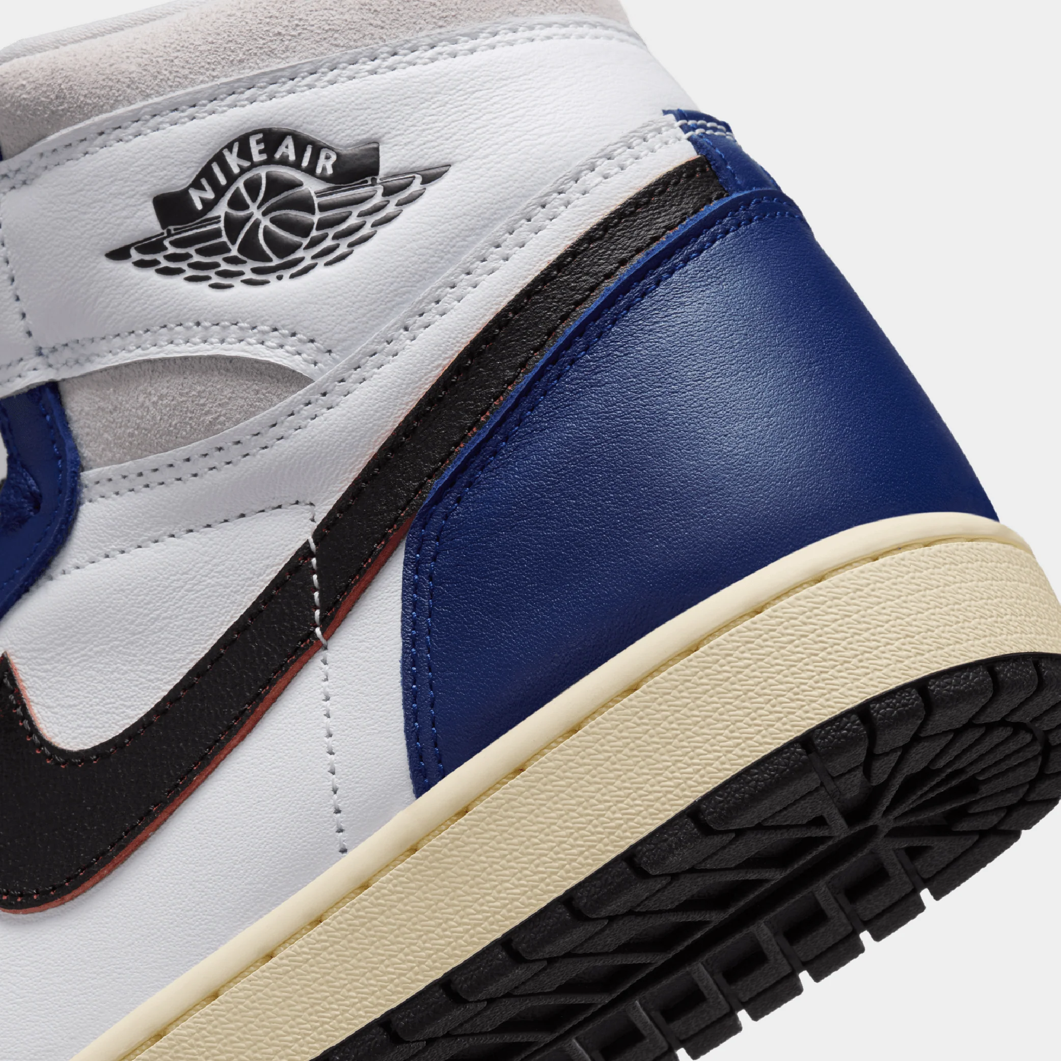 Air Jordan 1 Retro High OG - Image 8