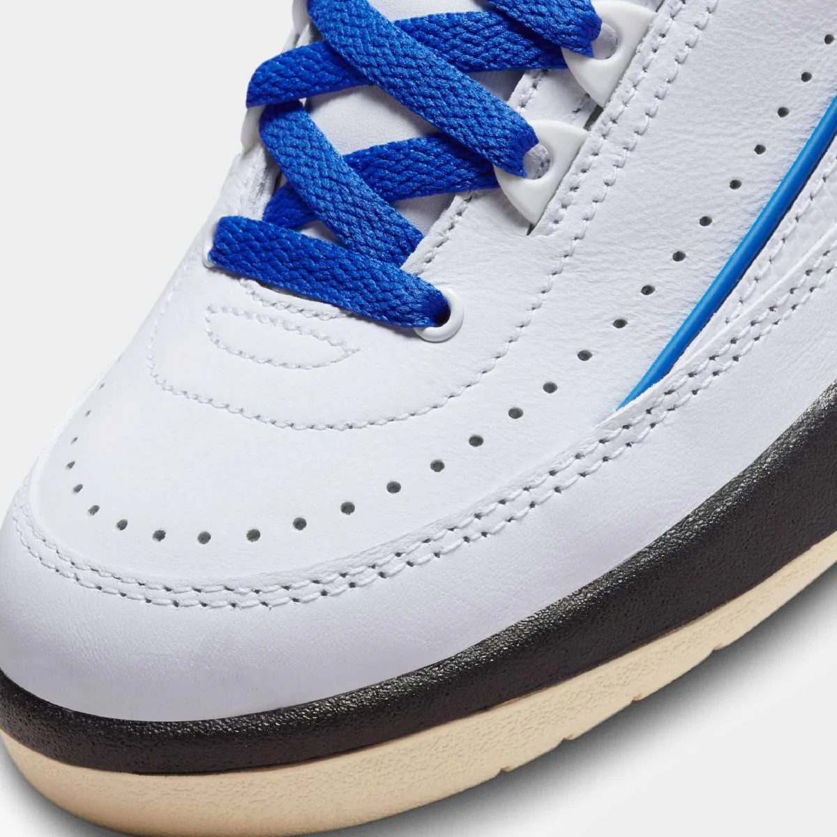 Air Jordan 2 Retro Low (W) - Image 5
