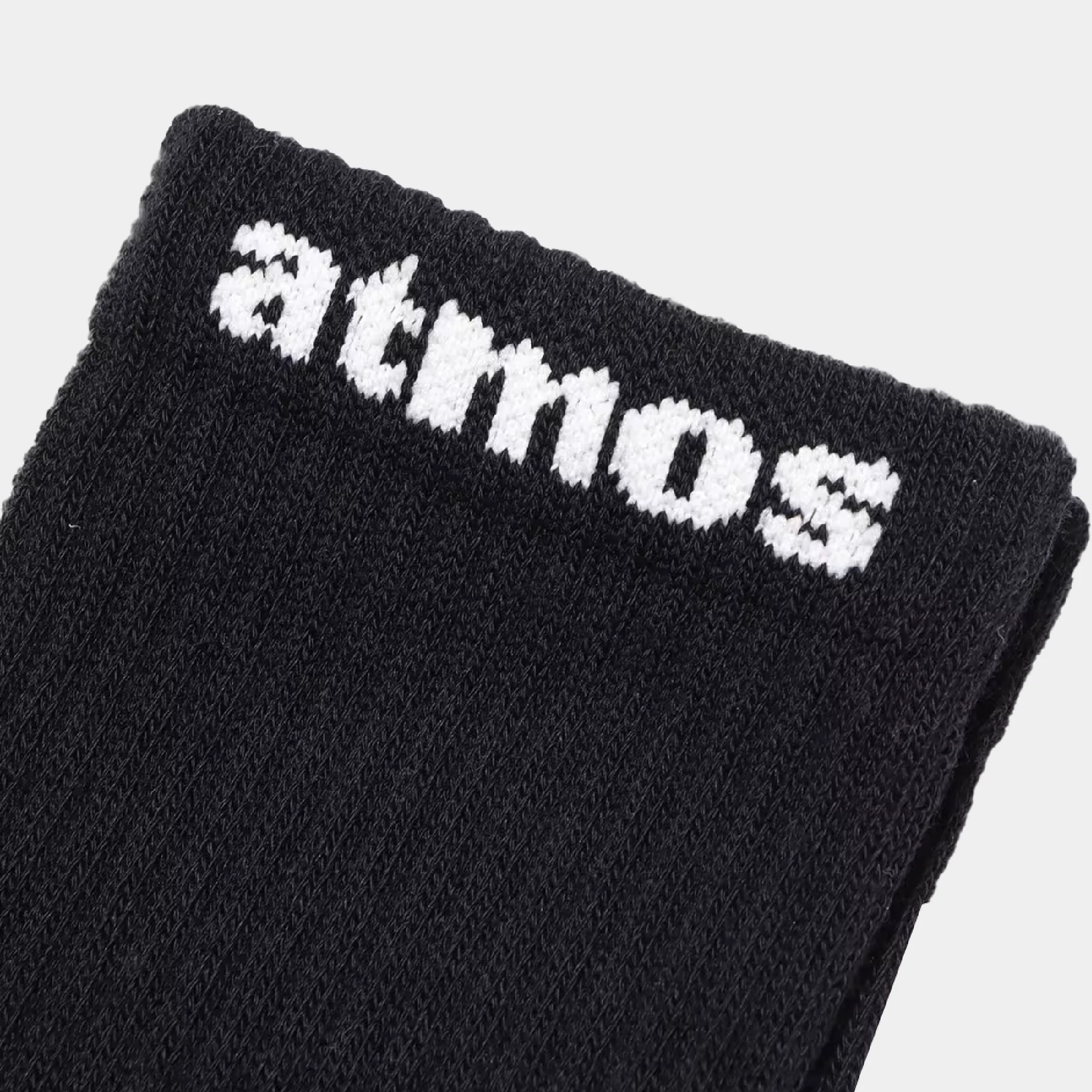 atmos Small Jacquard Logo 3P Socks - Image 4