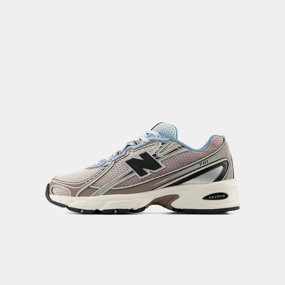 New Balance 740