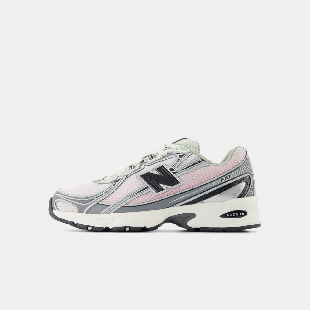 New Balance 740