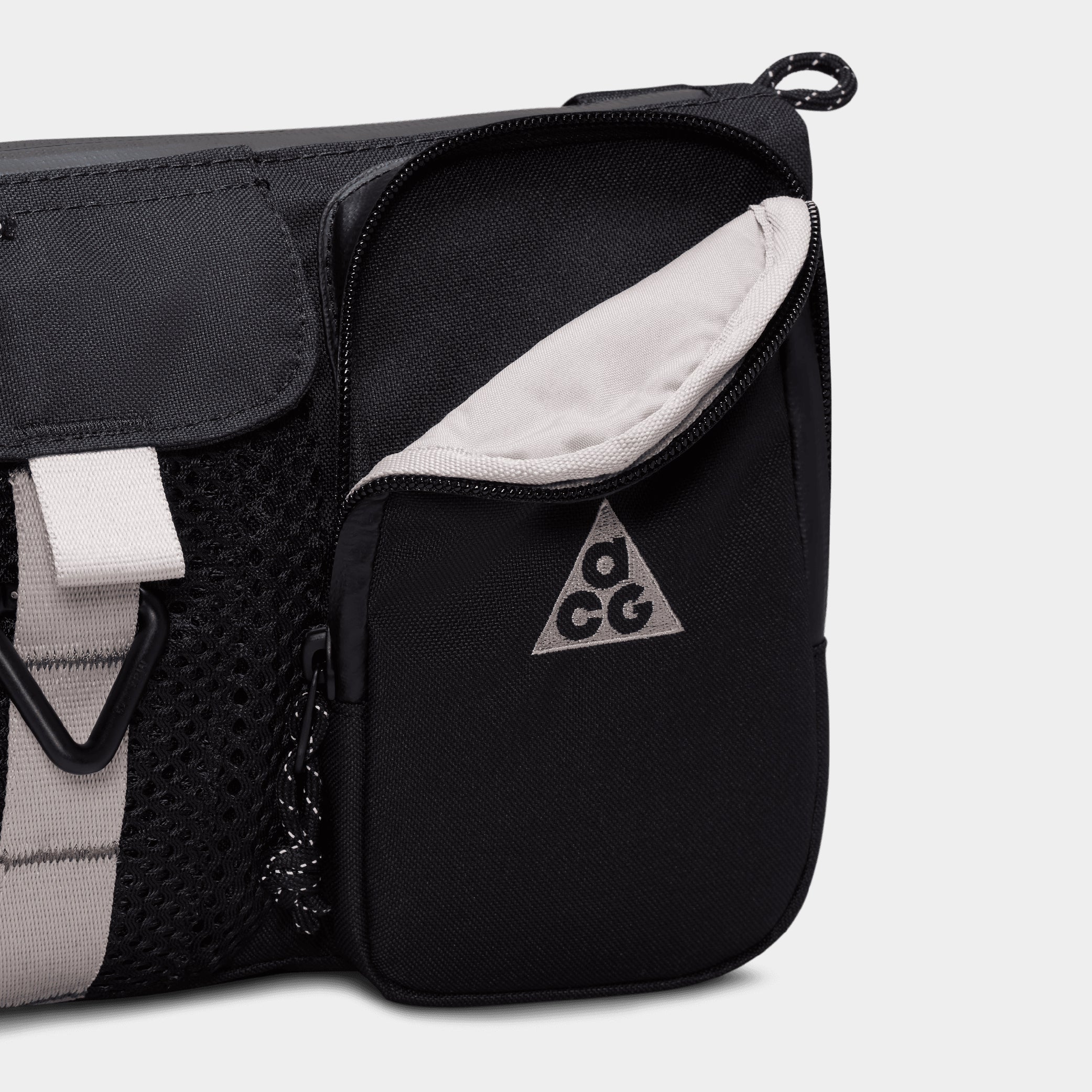 Nike ACG "DAYMAX" Crossbody Bag - Image 5