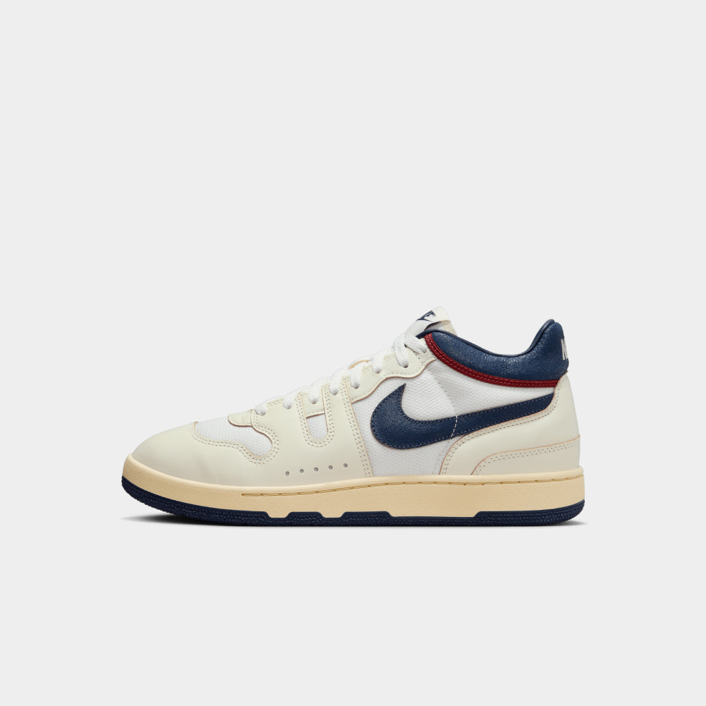 Nike Attack Premium