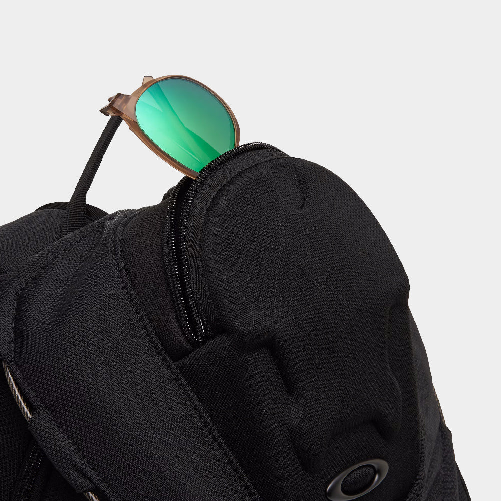 Oakley Bathroom Sink RC Backpack - Image 4