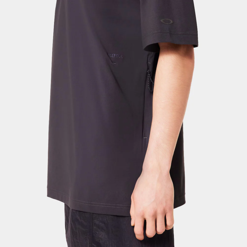 Oakley F.G.L Union Pocket Tee 5.0 - Image 5