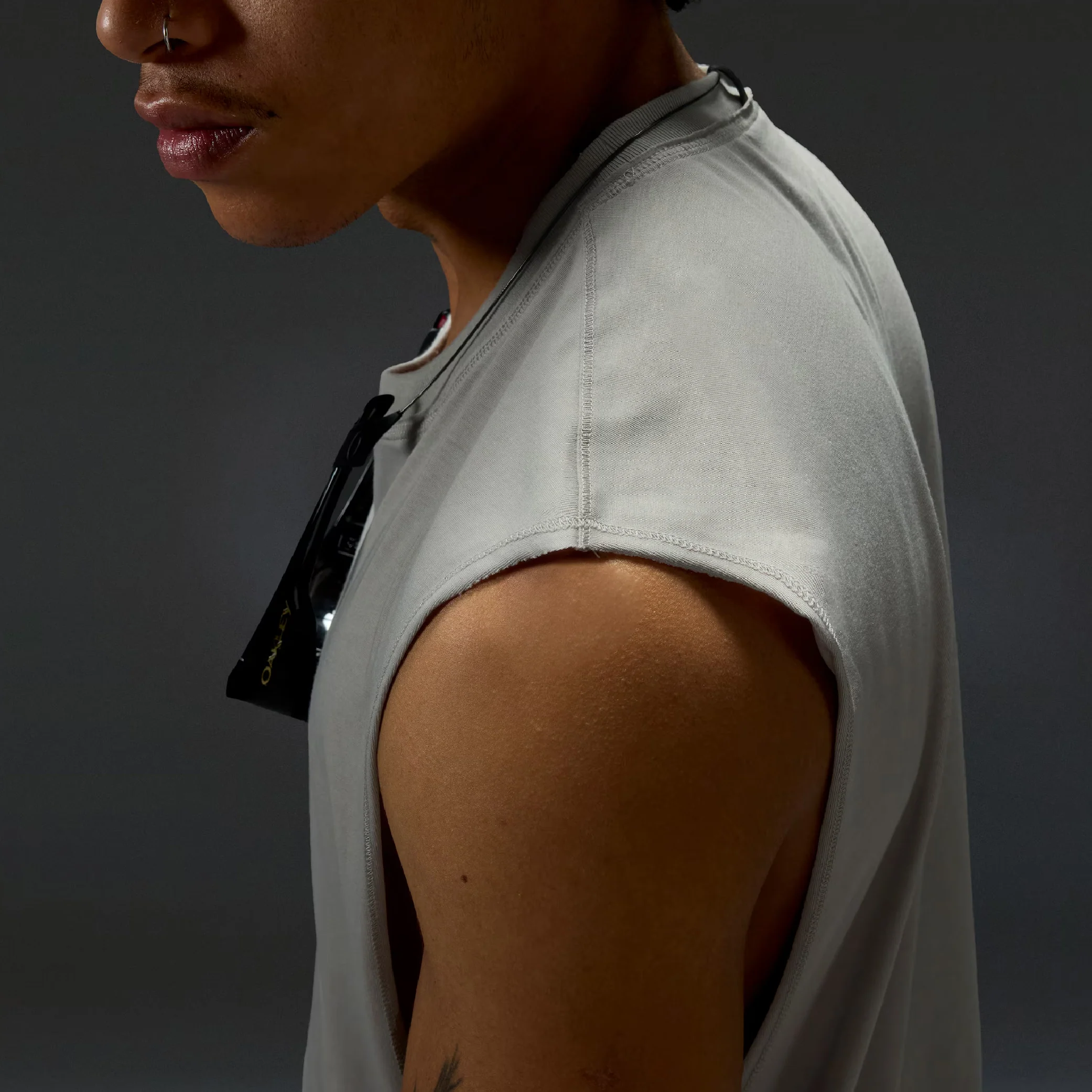 Oakley Reserve Momento Tank - Image 4