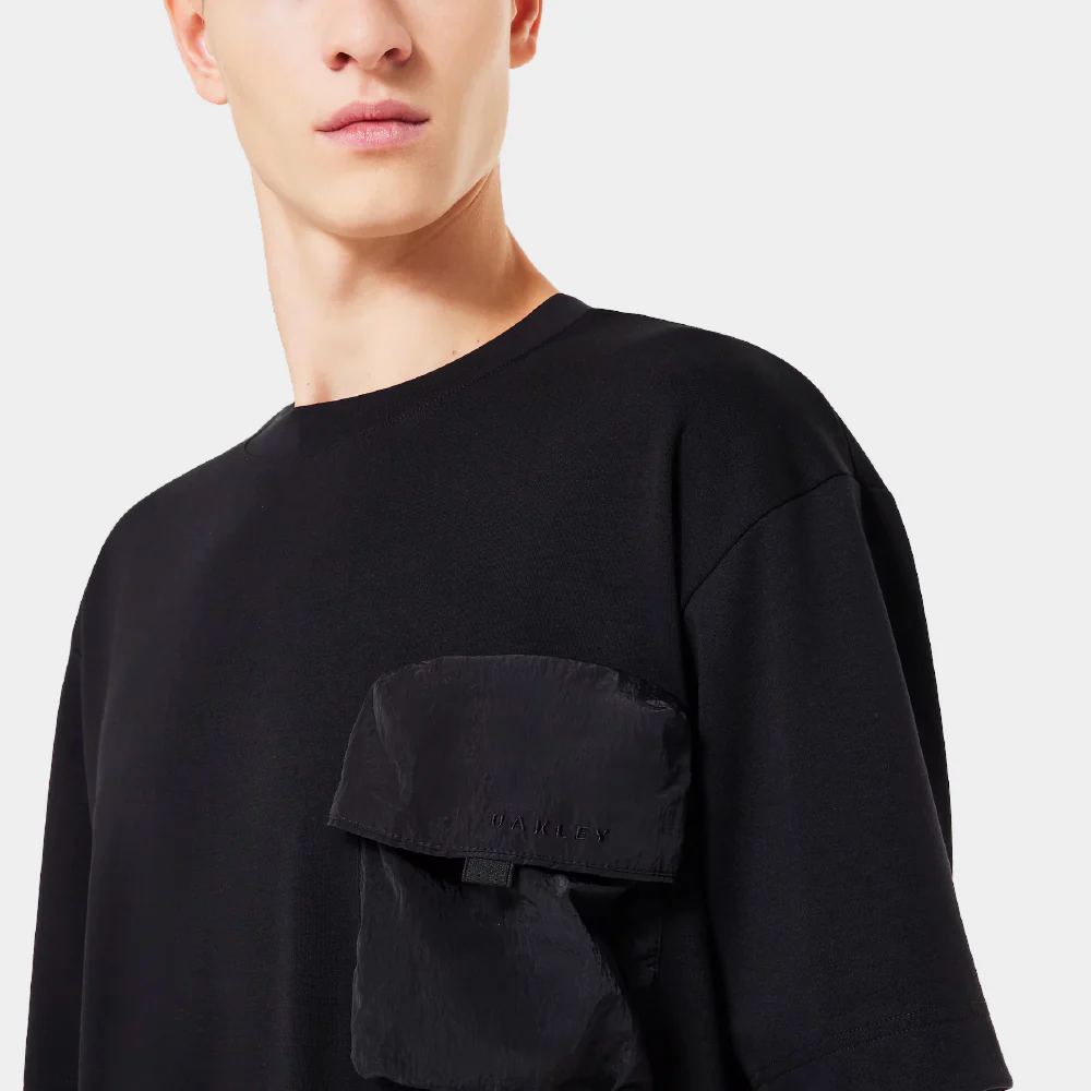 Oakley Reserve Pocket Tee - Image 4