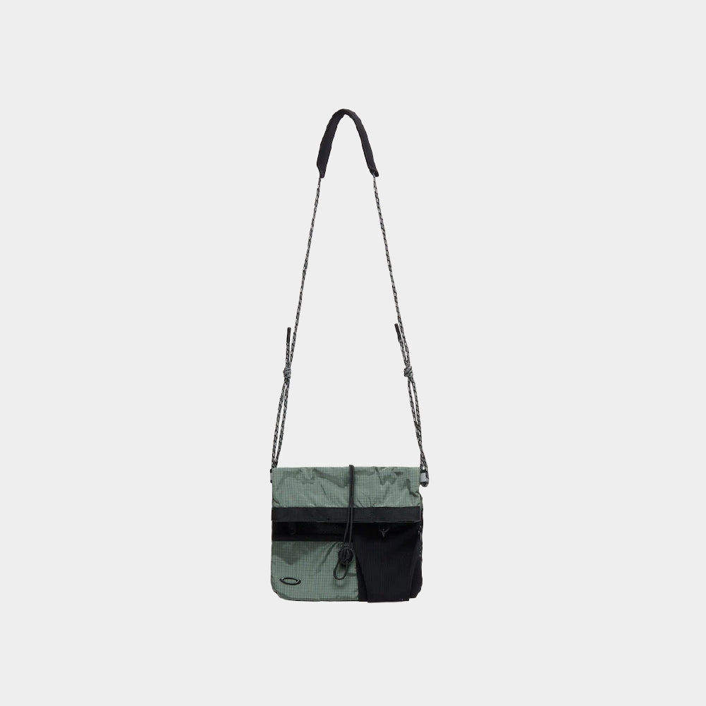 Oakley Reserve Pouch - Image 4