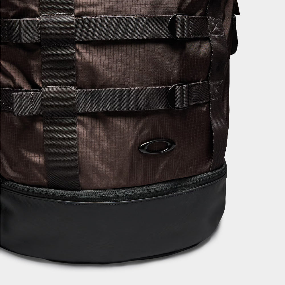 Oakley x Jaylen Brown Reserve Utility Bag - Image 3