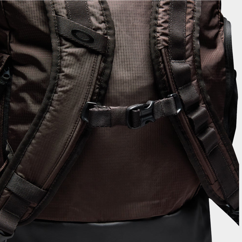 Oakley x Jaylen Brown Reserve Utility Bag - Image 6