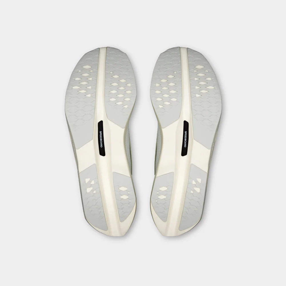 On × POST ARCHIVE FACTION (PAF) Cloudboom Volt - Image 6
